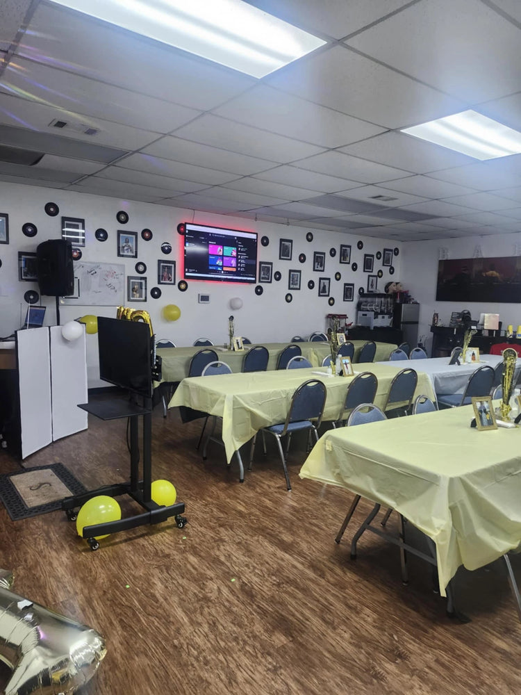 Event Venue at “Lay it on da Wood”